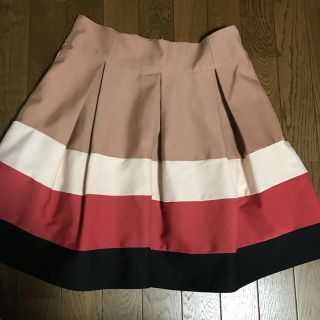 ザラ(ZARA)のスカート(ひざ丈スカート)