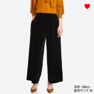 ユニクロ(UNIQLO)の【新品】UNIQLO ベロアワイドパンツ(カジュアルパンツ)