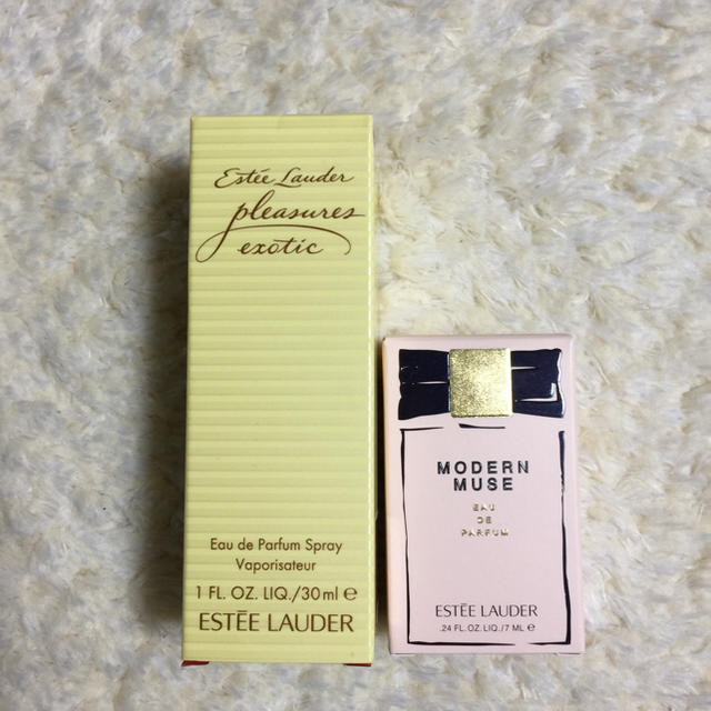 Estee Lauder(エスティローダー)の商品未使用  エスティローダー オード パフュームスプレー30ml コスメ/美容の香水(香水(女性用))の商品写真