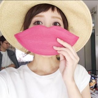 ゾフ(Zoff)の【美品】田中里奈×Zoff♡リップ メガネケース(サングラス/メガネ)