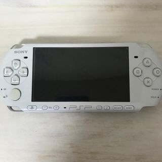 プレイステーションポータブル(PlayStation Portable)のPSP 充電器付き(携帯用ゲーム機本体)