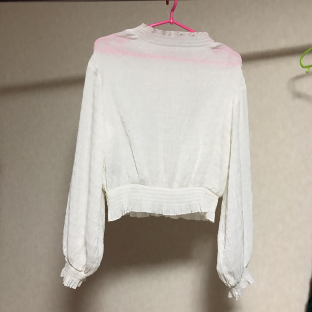 w closet(ダブルクローゼット)の白ブラウス レディースのトップス(シャツ/ブラウス(長袖/七分))の商品写真