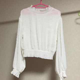 ダブルクローゼット(w closet)の白ブラウス(シャツ/ブラウス(長袖/七分))