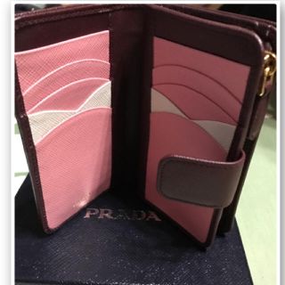 プラダ(PRADA)のプラダ PRADA  財布 週末セール！！ 二つ折り  ✨新品(財布)