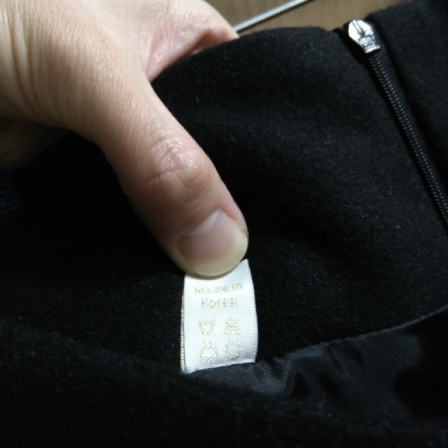 お値下げ暖かい生地のタイトスカート　黒　M レディースのスカート(ひざ丈スカート)の商品写真