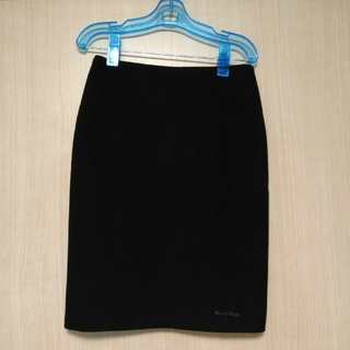 お値下げ暖かい生地のタイトスカート　黒　M(ひざ丈スカート)