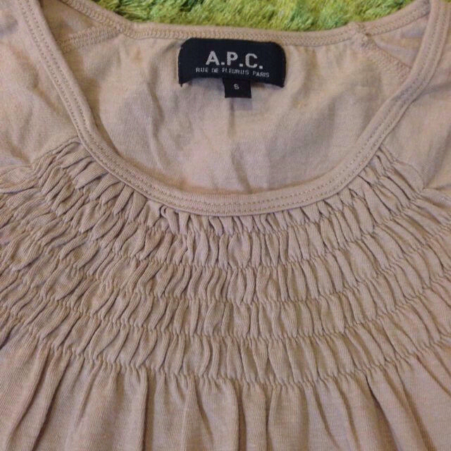 A.P.C(アーペーセー)のA.P.C 胸元シャーリングカットソー レディースのトップス(カットソー(半袖/袖なし))の商品写真