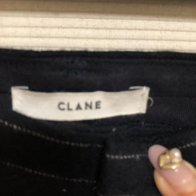 ACNE(アクネ)のCLANE  ストライプパンツ36 レディースのパンツ(クロップドパンツ)の商品写真