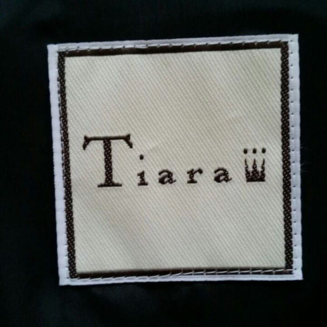 tiara(ティアラ)のティアラワンピース、メルロ－ズ レディースのワンピース(ひざ丈ワンピース)の商品写真