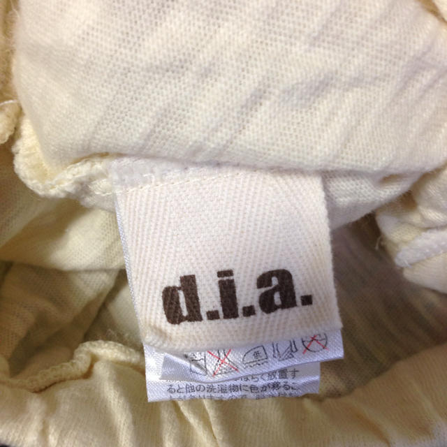 d.i.a(ダイア)のd.i.a. ベアトップ クリーム レディースのトップス(ベアトップ/チューブトップ)の商品写真