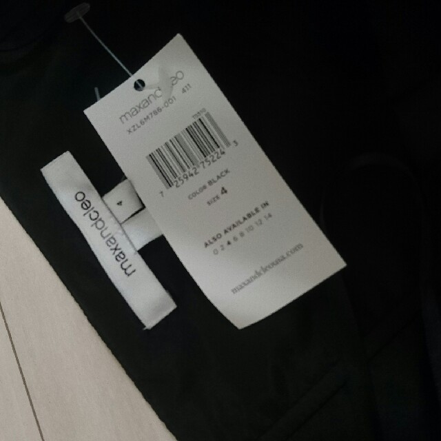 BCBGMAXAZRIA(ビーシービージーマックスアズリア)のBCBG ブラックドレス 新品タグつき レディースのフォーマル/ドレス(ミディアムドレス)の商品写真