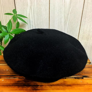 【新品未使用】シンプルデザイン ウール ベレー帽 ブラック(ハンチング/ベレー帽)