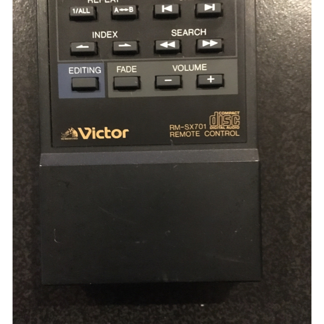 Victor(ビクター)のVictor CDプレーヤーXL-Z701用 リモコン RM-SX70 スマホ/家電/カメラのオーディオ機器(ポータブルプレーヤー)の商品写真