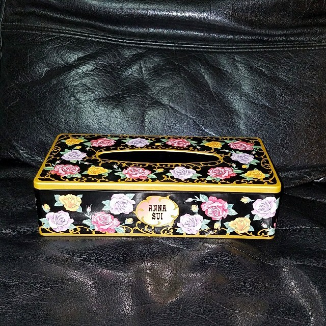 ANNA SUI(アナスイ)の《美品》ANNA SUI　アナスイ　ＢＯＸティッシュ入れ　ケース インテリア/住まい/日用品のインテリア小物(ティッシュボックス)の商品写真