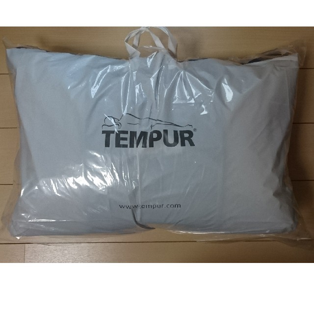 TEMPUR(テンピュール)の新品！ テンピュール 枕 コンフォートピロー インテリア/住まい/日用品の寝具(枕)の商品写真