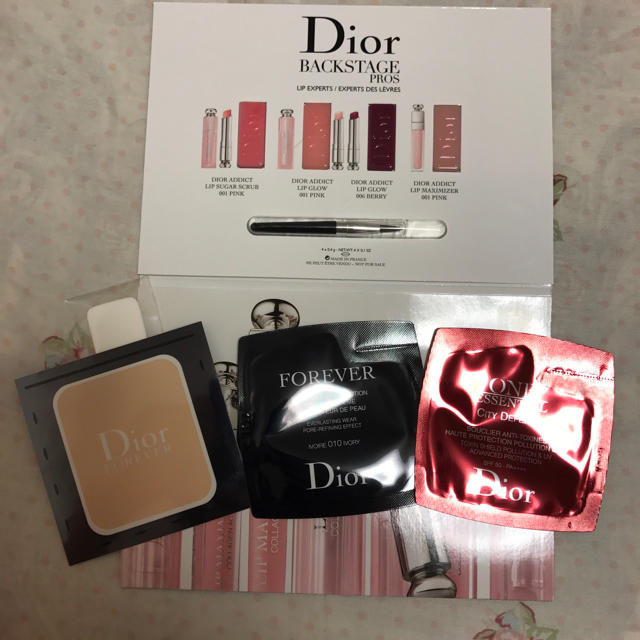 Christian Dior - ディオールリップグロウ ファンデーションの通販 by 聶夢瑶's shop｜クリスチャンディオールならラクマ