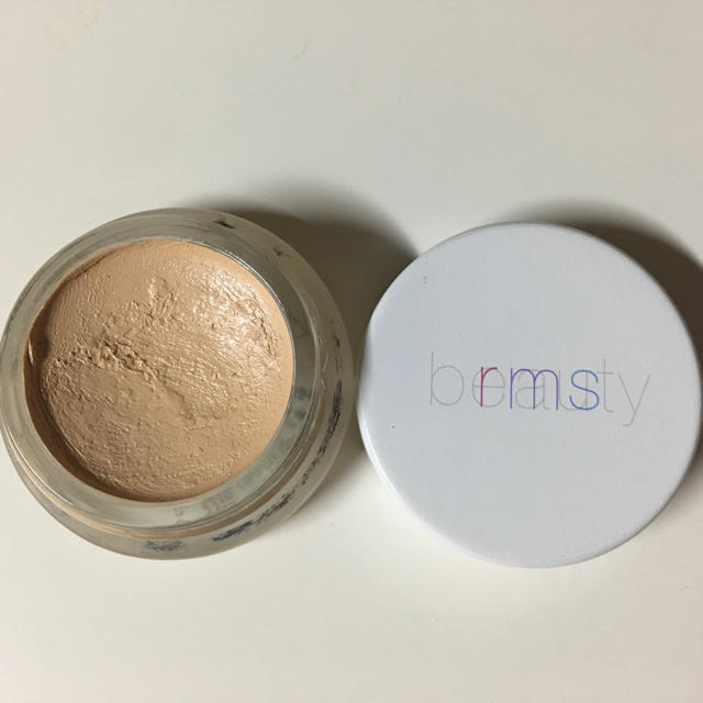 Cosme Kitchen(コスメキッチン)のrms❤︎アンカバーアップファンデーション11 コスメ/美容のベースメイク/化粧品(ファンデーション)の商品写真