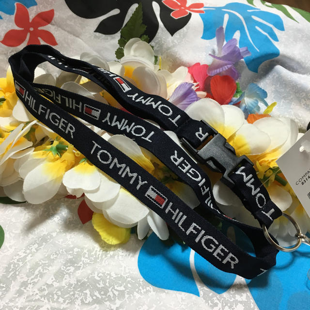 TOMMY HILFIGER(トミーヒルフィガー)の★tommyハワイ★レア‼️ロゴlogo★ネッグストラップ レディースのアクセサリー(その他)の商品写真