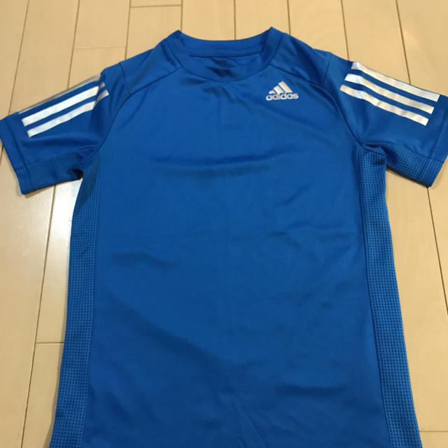 adidas(アディダス)のスポーツシャツ キッズ/ベビー/マタニティのキッズ服男の子用(90cm~)(Tシャツ/カットソー)の商品写真