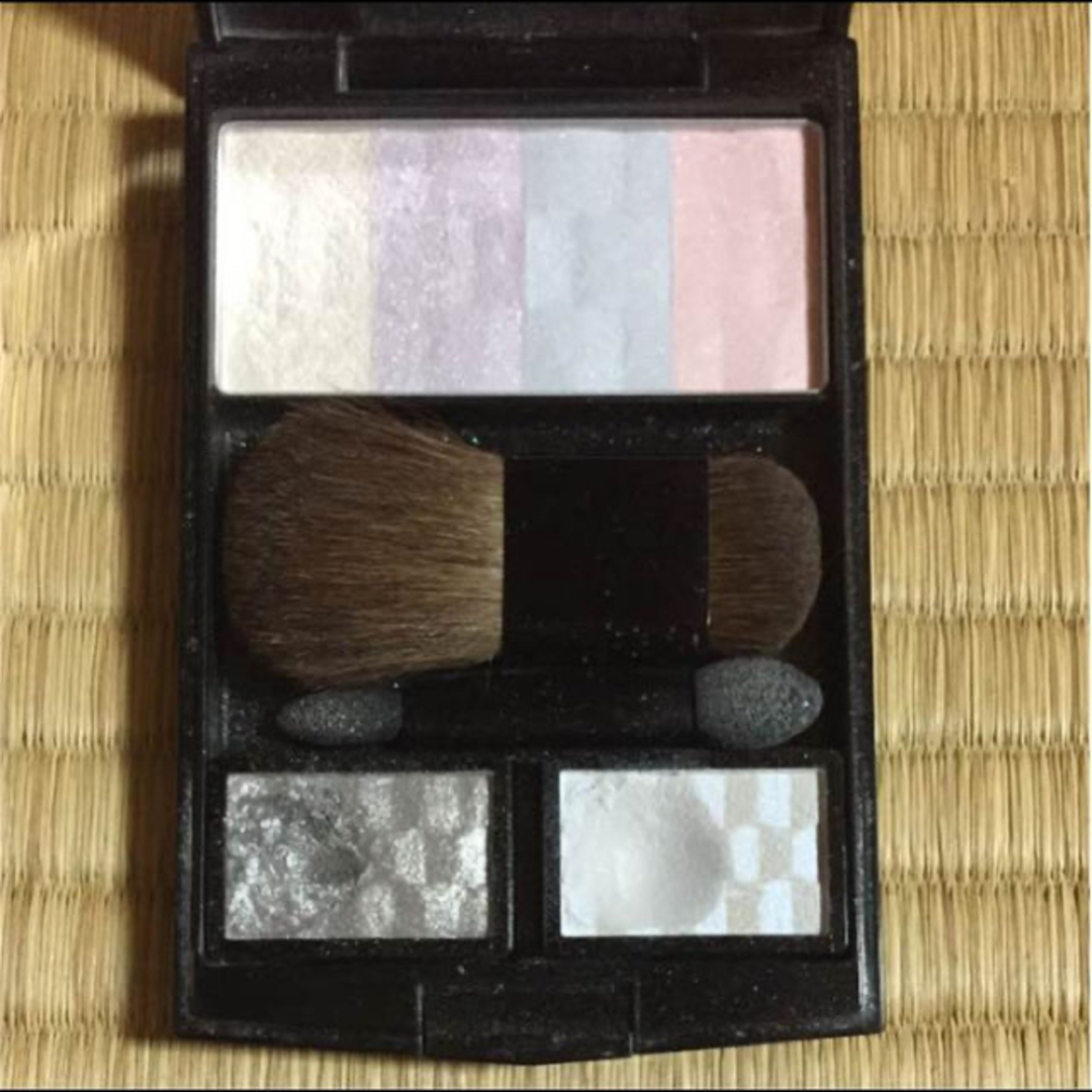 MAQuillAGE(マキアージュ)のマキアージュ アイシャドウ ハイライト 限定 コスメ/美容のベースメイク/化粧品(アイシャドウ)の商品写真