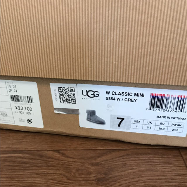 UGG(アグ)のUGG クラシックミニ グレー 24.0 レディースの靴/シューズ(ブーツ)の商品写真