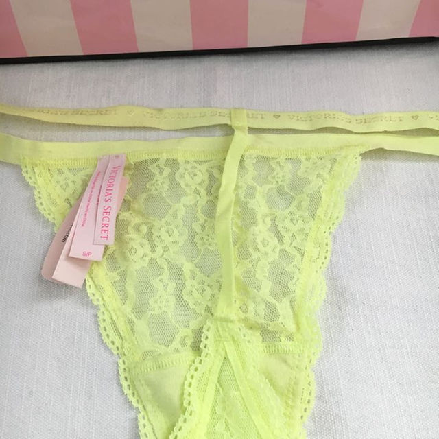 Victoria's Secret(ヴィクトリアズシークレット)の✨お値下げ✨VICTORIA'S SECRETのショーツ レディースのルームウェア/パジャマ(その他)の商品写真