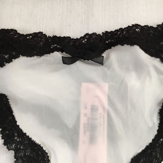 Victoria's Secret(ヴィクトリアズシークレット)の✨お値下げ✨VICTORIA'S SECRETのショーツ レディースのルームウェア/パジャマ(その他)の商品写真