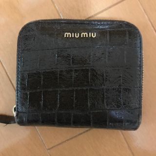 ミュウミュウ(miumiu)のミュウミュウ 二つ折り財布(折り財布)