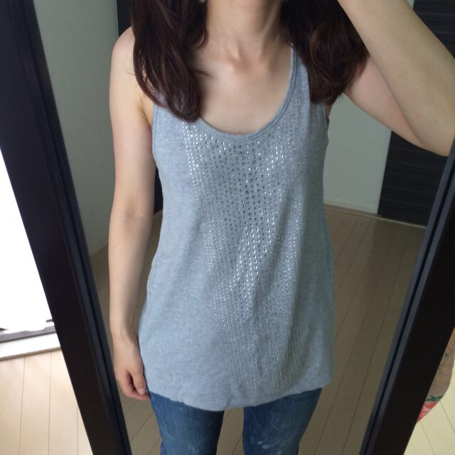 AZUL by moussy(アズールバイマウジー)のAZULキラキラタンクトップ レディースのトップス(タンクトップ)の商品写真