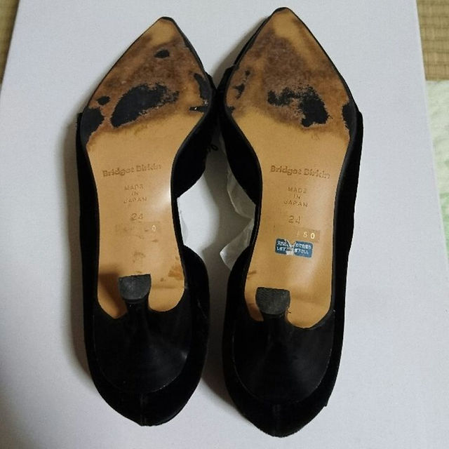 Bridget Birkin(ブリジットバーキン)のブリジットバーキン 黒スエードパンプス 24.5 秋冬物 レディースの靴/シューズ(ハイヒール/パンプス)の商品写真