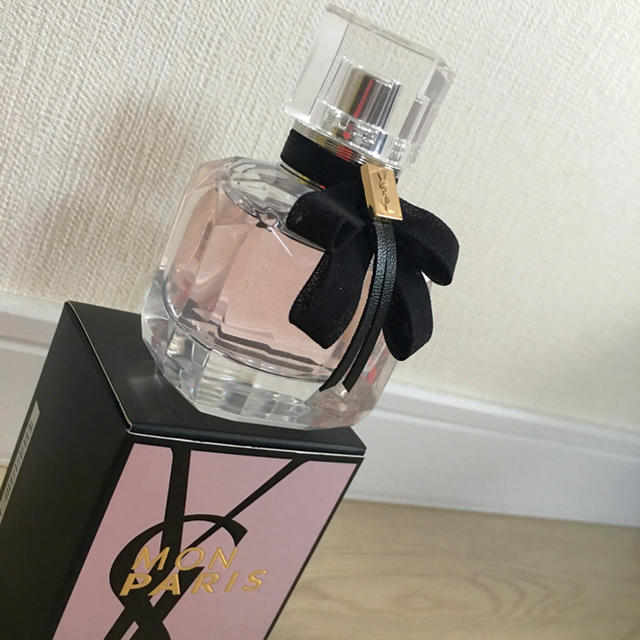 Yves Saint Laurent Beaute(イヴサンローランボーテ)のYSLモンパリ❤︎オーデパルファム コスメ/美容の香水(香水(女性用))の商品写真