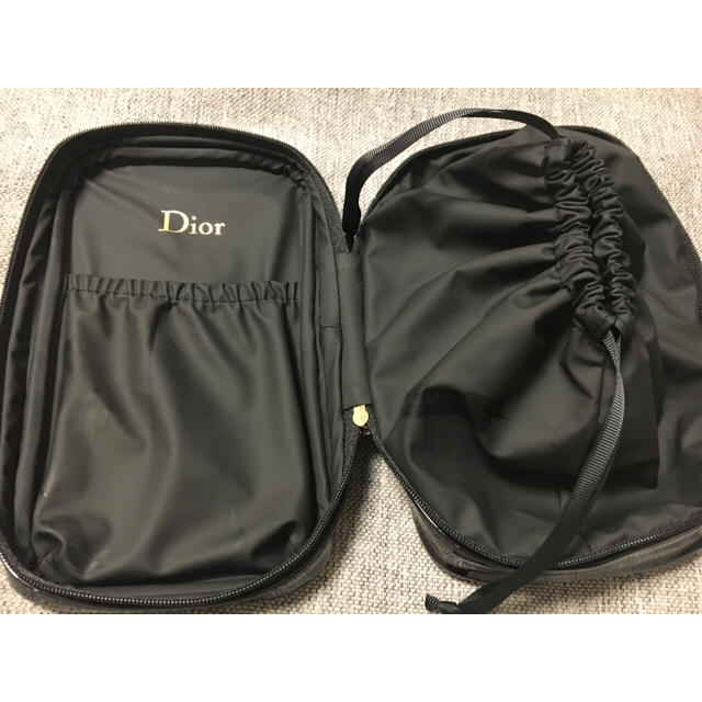 Dior(ディオール)の新品未使用品 サンクルール ディオール dior ディオールポーチ付き コスメ/美容のベースメイク/化粧品(アイシャドウ)の商品写真