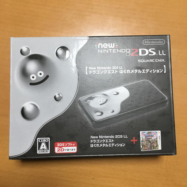 ニンテンドー2DS(ニンテンドー2DS)の任天堂2dsll はぐれメタルエディション ソフトセット エンタメ/ホビーのゲームソフト/ゲーム機本体(家庭用ゲーム機本体)の商品写真