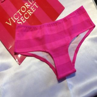 ヴィクトリアズシークレット(Victoria's Secret)のヴィクトリアシークレットボーダーショーツ(ルームウェア)