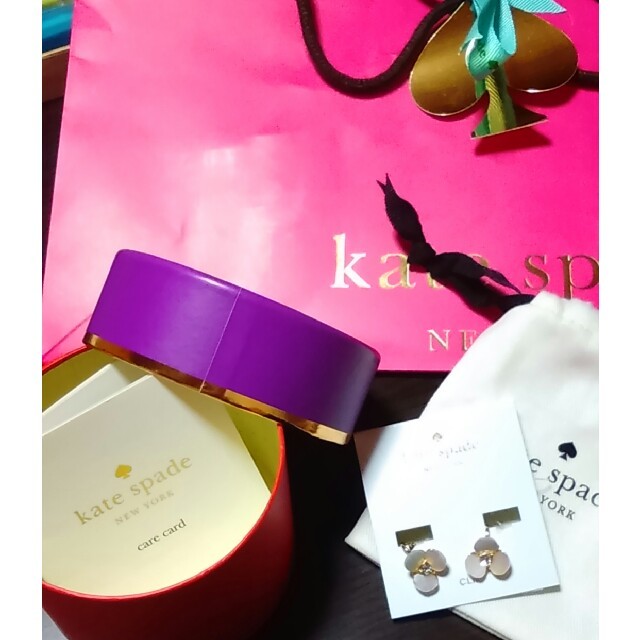 kate spade new york(ケイトスペードニューヨーク)のイヤリング♥ホワイト レディースのアクセサリー(イヤリング)の商品写真