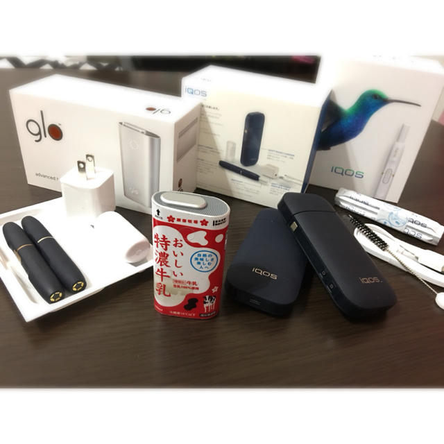 glo(グロー)の【単品もOK】【🉐キャップ無料】iqos 2台 ＋ glo 1台(装飾込み) メンズのファッション小物(タバコグッズ)の商品写真