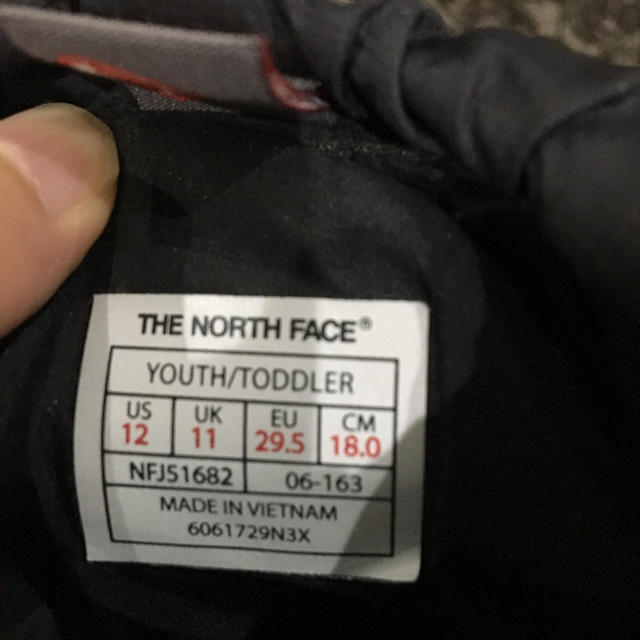 THE NORTH FACE(ザノースフェイス)のノースフェイス ヌプシ ブーティ サイズ18センチ ブラック キッズ/ベビー/マタニティのキッズ靴/シューズ(15cm~)(ブーツ)の商品写真