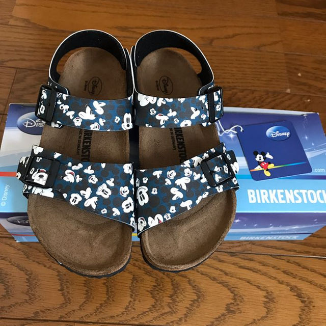 BIRKENSTOCK(ビルケンシュトック)のビルケンシュトック キッズ サンダル 新品 キッズ/ベビー/マタニティのキッズ/ベビー/マタニティ その他(その他)の商品写真