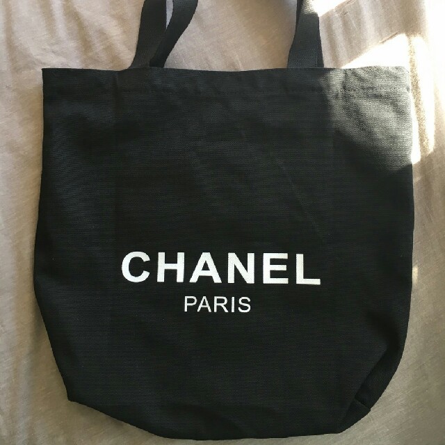CHANEL(シャネル)のシャネル　エコバッグ新品 レディースのバッグ(エコバッグ)の商品写真