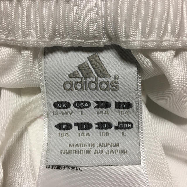 adidas(アディダス)のキッズ ハーフパンツ キッズ/ベビー/マタニティのキッズ服男の子用(90cm~)(パンツ/スパッツ)の商品写真