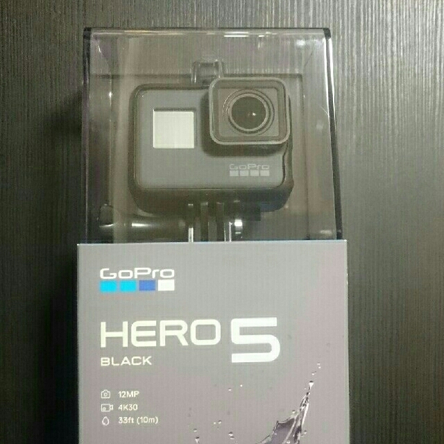 GoPro(ゴープロ)のGoPro Hero5 Black【すぐ使えるセット】 スマホ/家電/カメラのカメラ(コンパクトデジタルカメラ)の商品写真