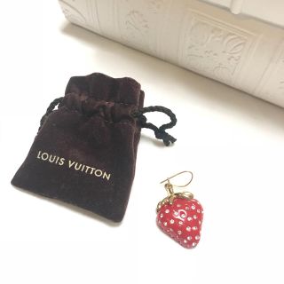 ルイヴィトン(LOUIS VUITTON)のLOUIS VUITTON✨美品✨いちごピアス(片方のみ)(ピアス)