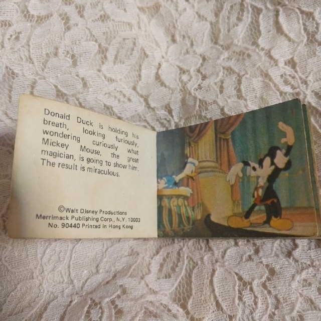 Disney 値下げヴィンテージ ミッキーマウス ディズニー パラパラ絵本アメリカ ムービングの通販 By Blue Antique S Shop ディズニーならラクマ