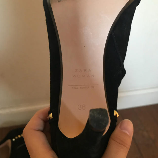 ZARA(ザラ)のZARA スタッズ ショートブーツ レディースの靴/シューズ(ブーティ)の商品写真