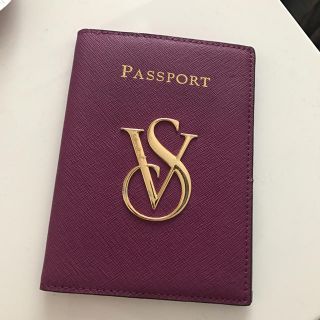 ヴィクトリアズシークレット(Victoria's Secret)のヴィクトリアシークレットのパスポートケース(旅行用品)