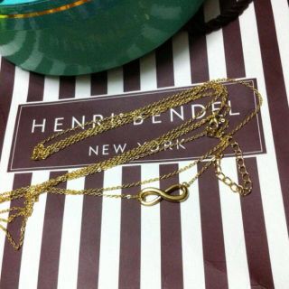 ヘンリベンデル(Henri Bendel)のボディーチェーンネックレス8チャーム(水着)