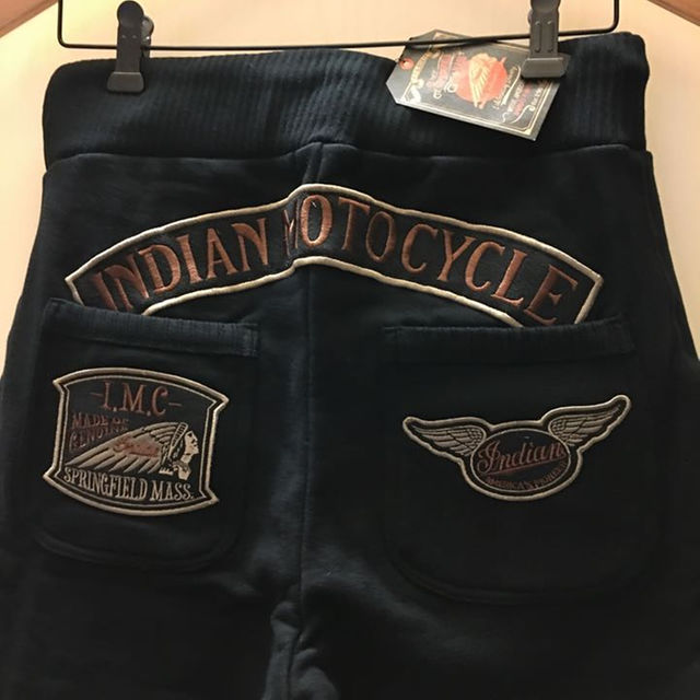 Indian(インディアン)のインディアン ロゴ刺繍 ワッペンカスタムスウェットパンツ 新品 メンズのパンツ(サルエルパンツ)の商品写真