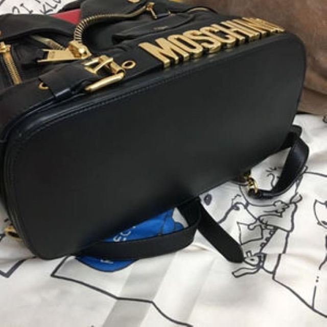 MOSCHINO(モスキーノ)のMOSCHINO モスキーノ 正規品 ジャケット ライダース リュック レザー レディースのバッグ(リュック/バックパック)の商品写真