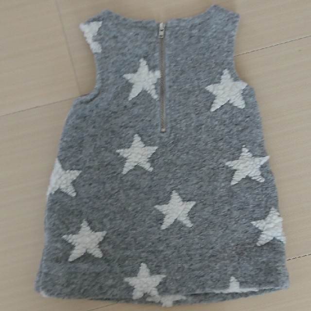 babyGAP(ベビーギャップ)のGAP 星柄 ジャンパースカート ワンピース スタージャガード 12～18m キッズ/ベビー/マタニティのベビー服(~85cm)(ワンピース)の商品写真