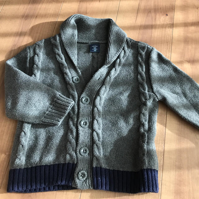 babyGAP(ベビーギャップ)のニットガウン カーディガン キッズ/ベビー/マタニティのキッズ服男の子用(90cm~)(カーディガン)の商品写真